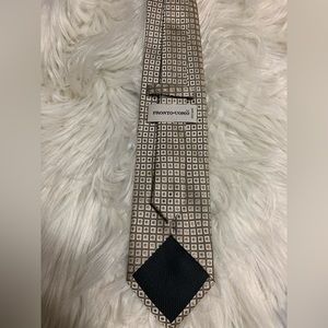 Pronto‎ Uomo silk tie
